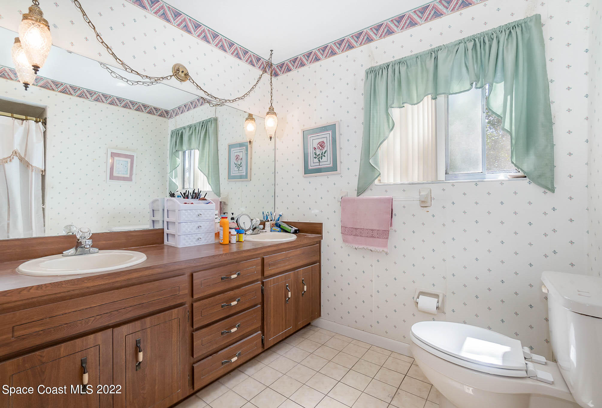 1800 Ford Road Mims, FL 32754 - Photo 10 of 20 hall bath