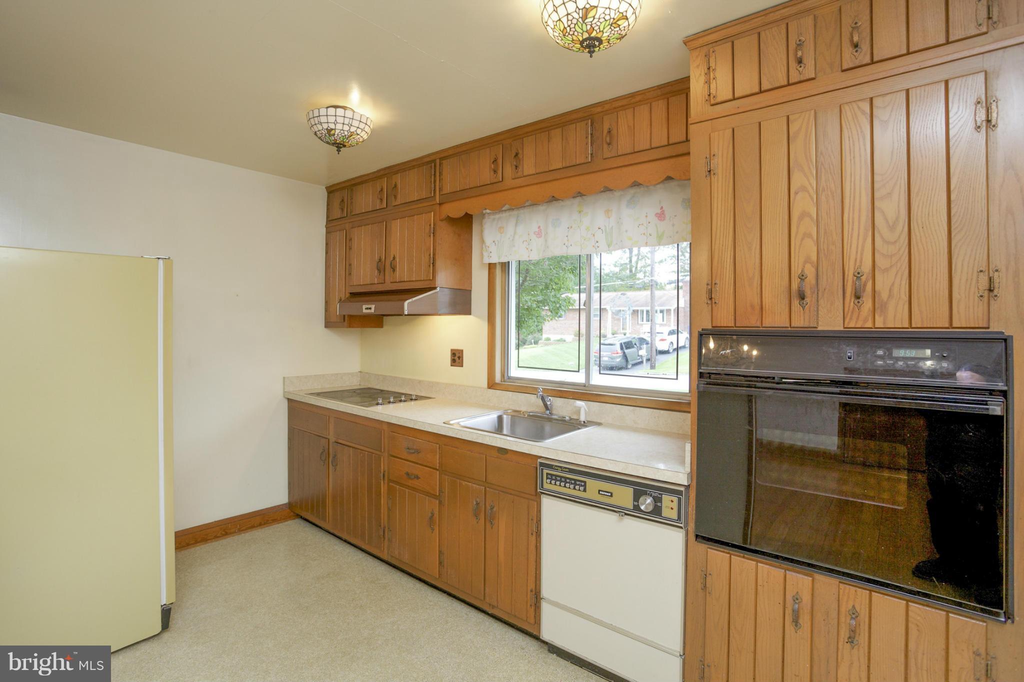4428 Carlyn Road Perry Hall, MD 21128 - Photo 3 of 22 Kitchen