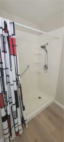 $2,398 | 2701 Beachside Court, Las Vegas, NV 89117