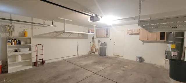 $2,398 | 2701 Beachside Court, Las Vegas, NV 89117