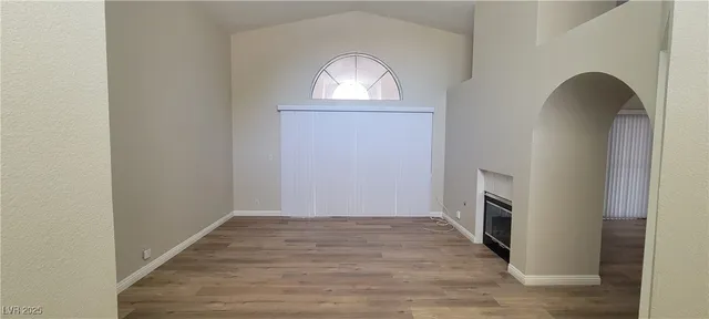 $2,398 | 2701 Beachside Court, Las Vegas, NV 89117