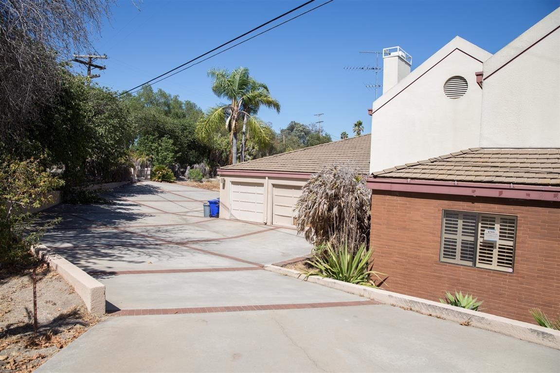 581 Mason Road Vista, CA 92084 - Photo 3 of 16