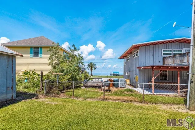 $294,900 | 207 Hebert Street, Lake Charles, LA 70607