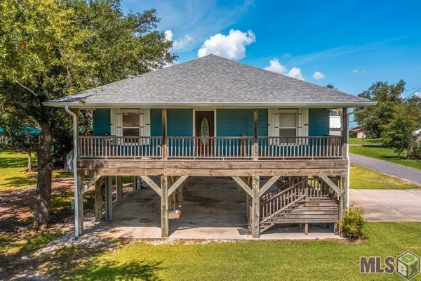 $289,900 | 207 Hebert Street, Lake Charles, LA 70607