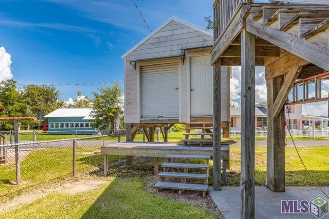 $294,900 | 207 Hebert Street, Lake Charles, LA 70607