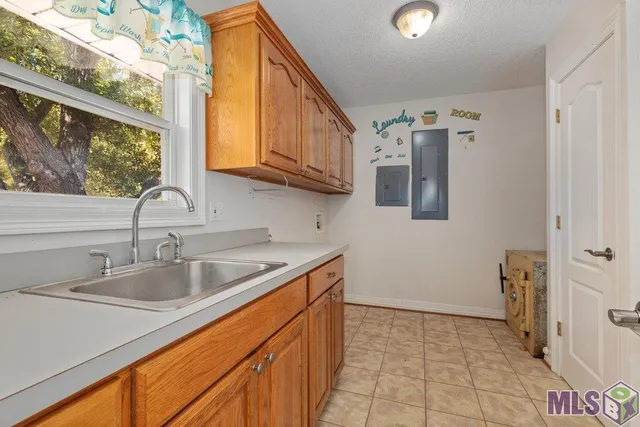 $294,900 | 207 Hebert Street, Lake Charles, LA 70607