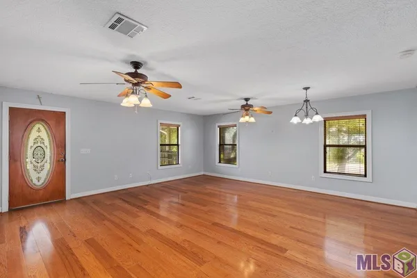 $289,900 | 207 Hebert Street, Lake Charles, LA 70607