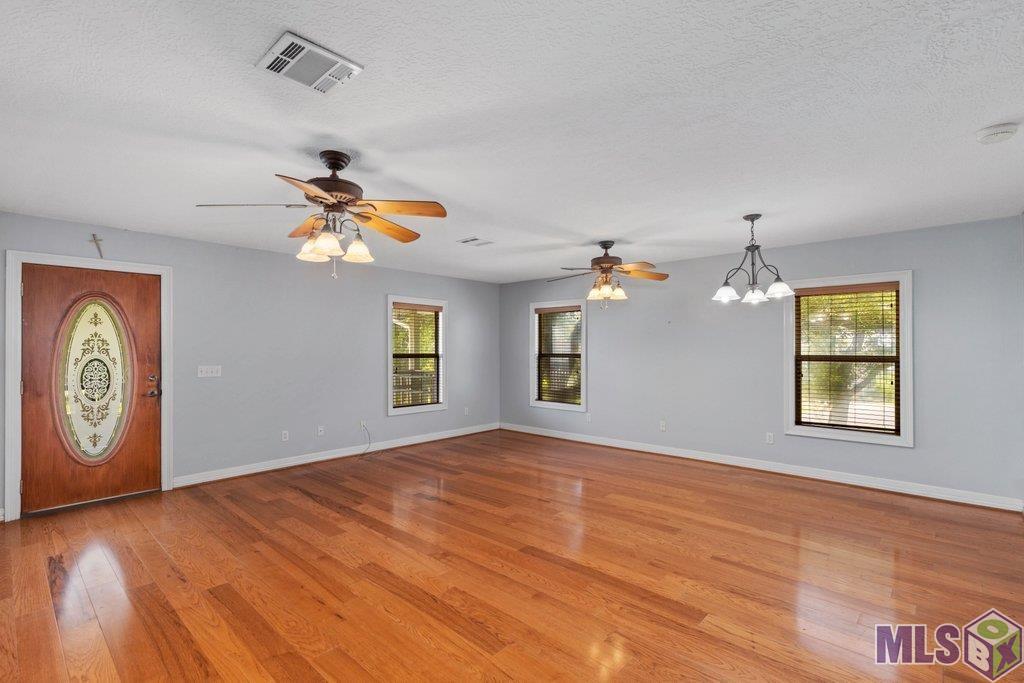 207 Hebert Street Lake Charles, LA 70607 - Photo 10 of 23