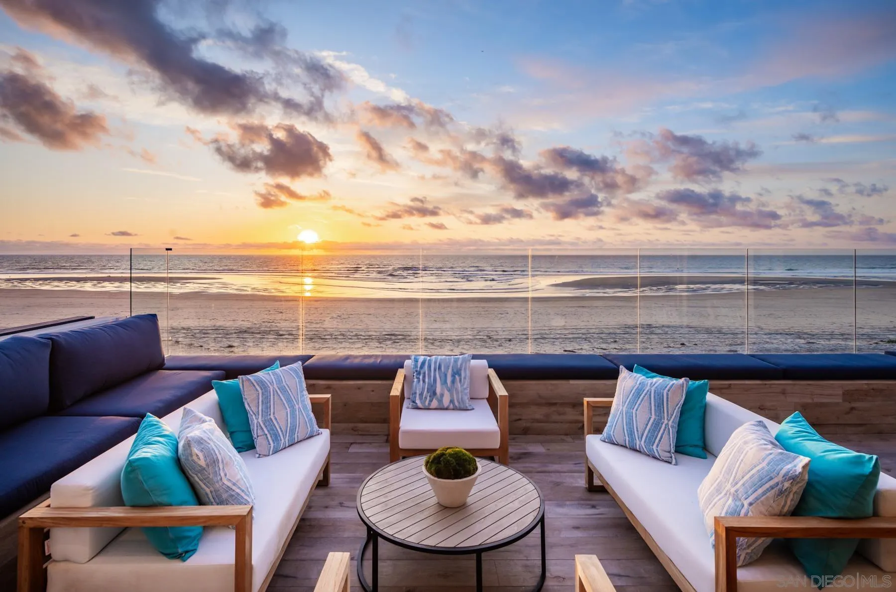2050 Ocean Front Del Mar, CA 92014 - Photo 3 of 30