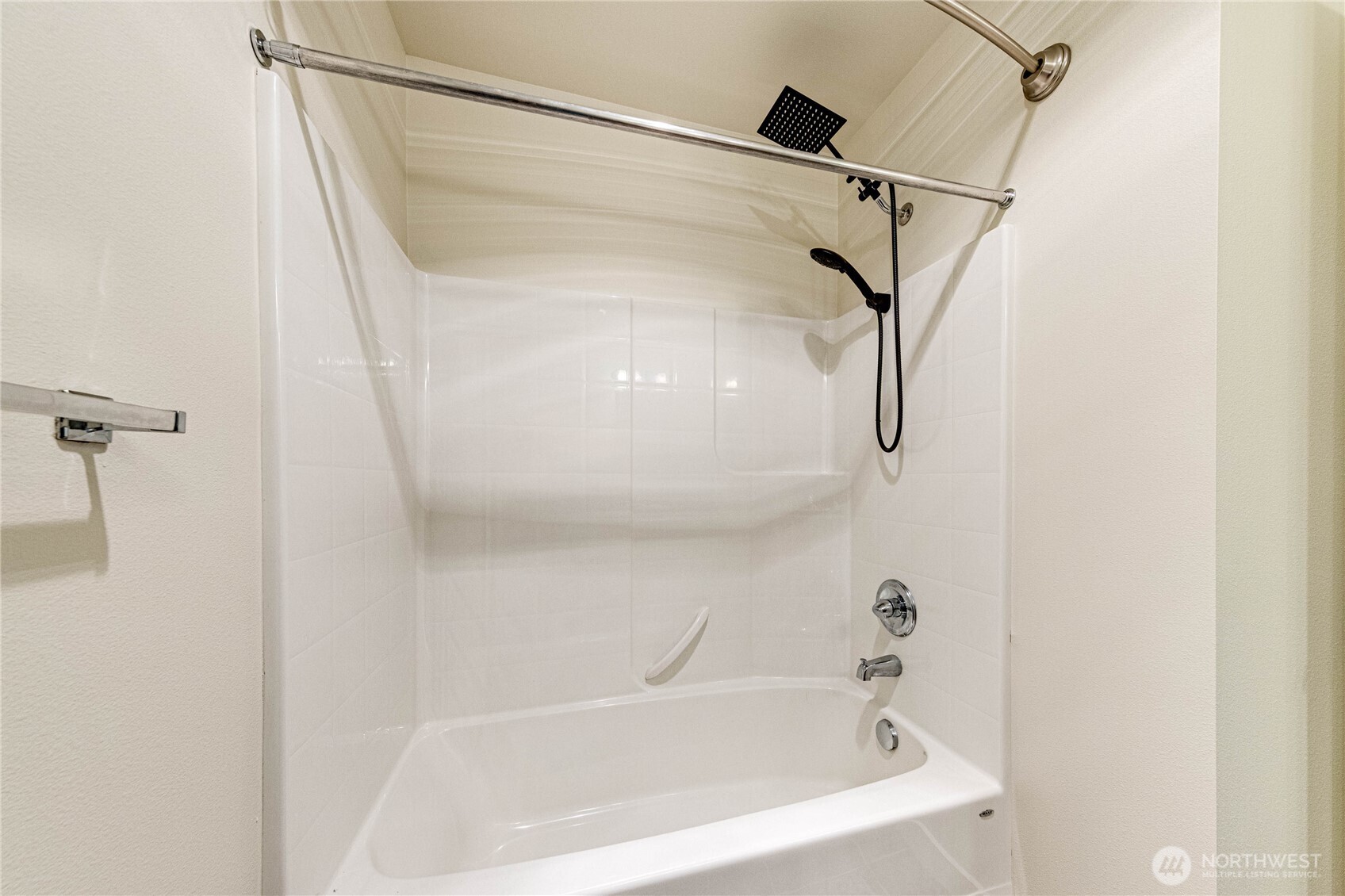 21914 78th Place West Edmonds, WA 98026 - Photo 22 of 39 a close view of a bathtub in bathroom