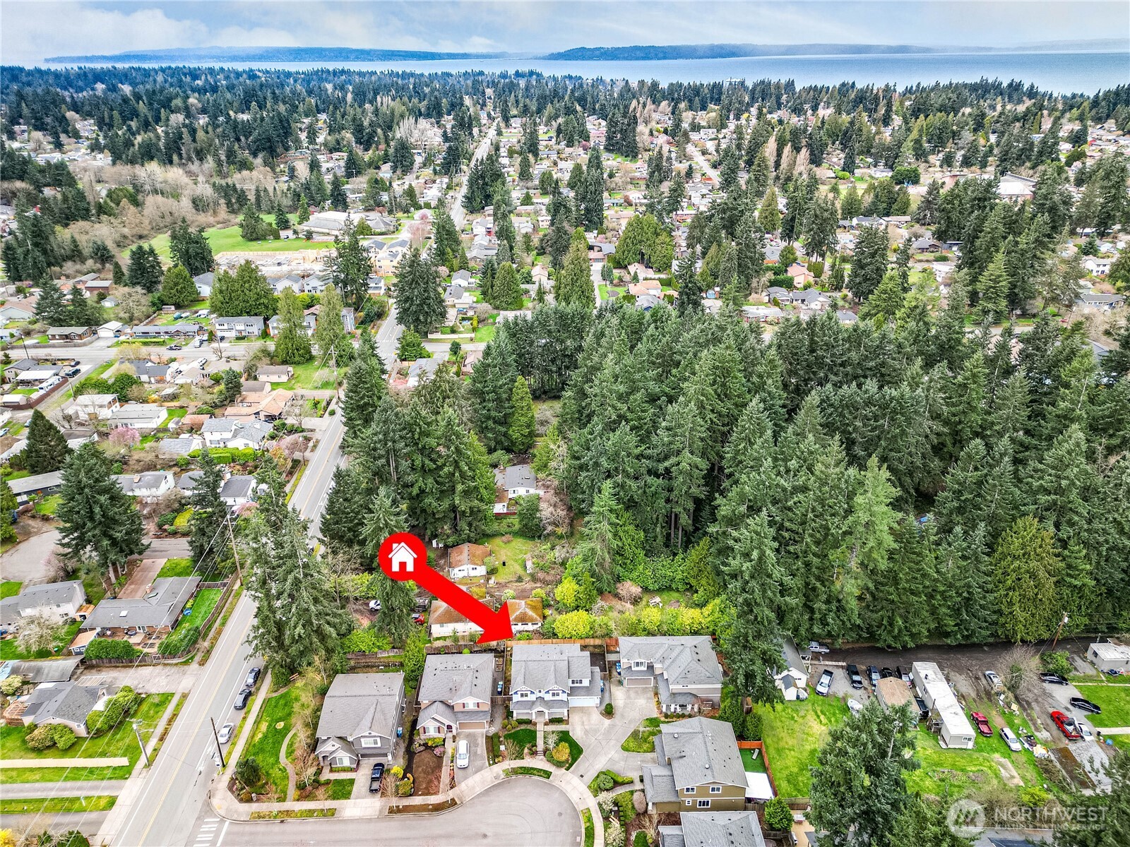 21914 78th Place West Edmonds, WA 98026 - Photo 31 of 39 an aerial view of a houses with a yard