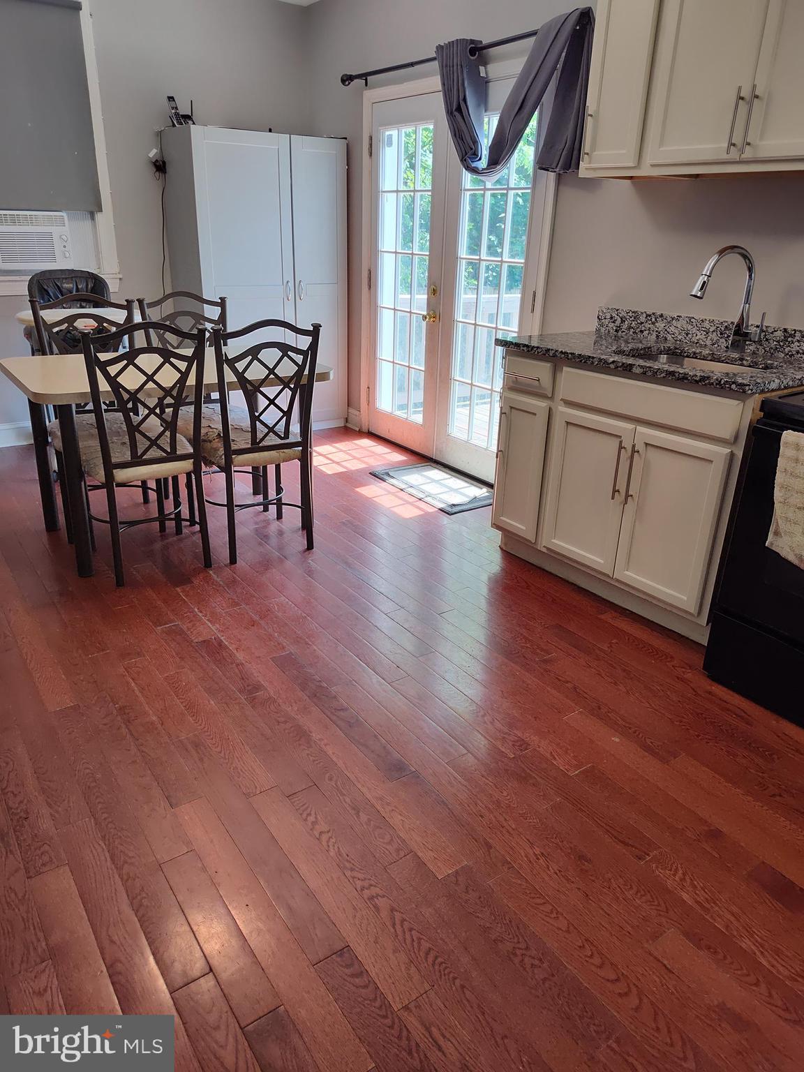 3603 Clarinth Road Baltimore, MD 21215 - Photo 5 of 42