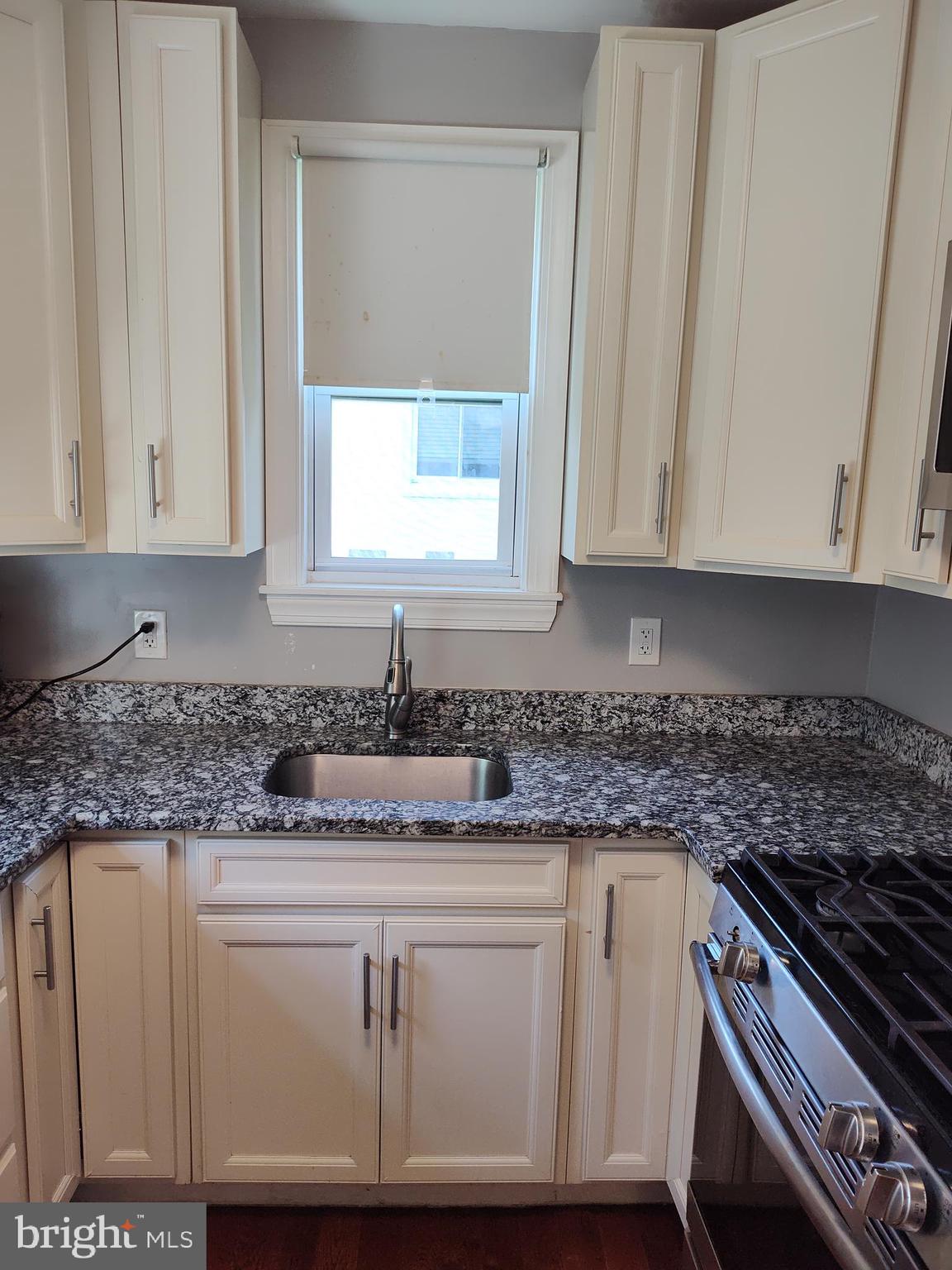 3603 Clarinth Road Baltimore, MD 21215 - Photo 6 of 42