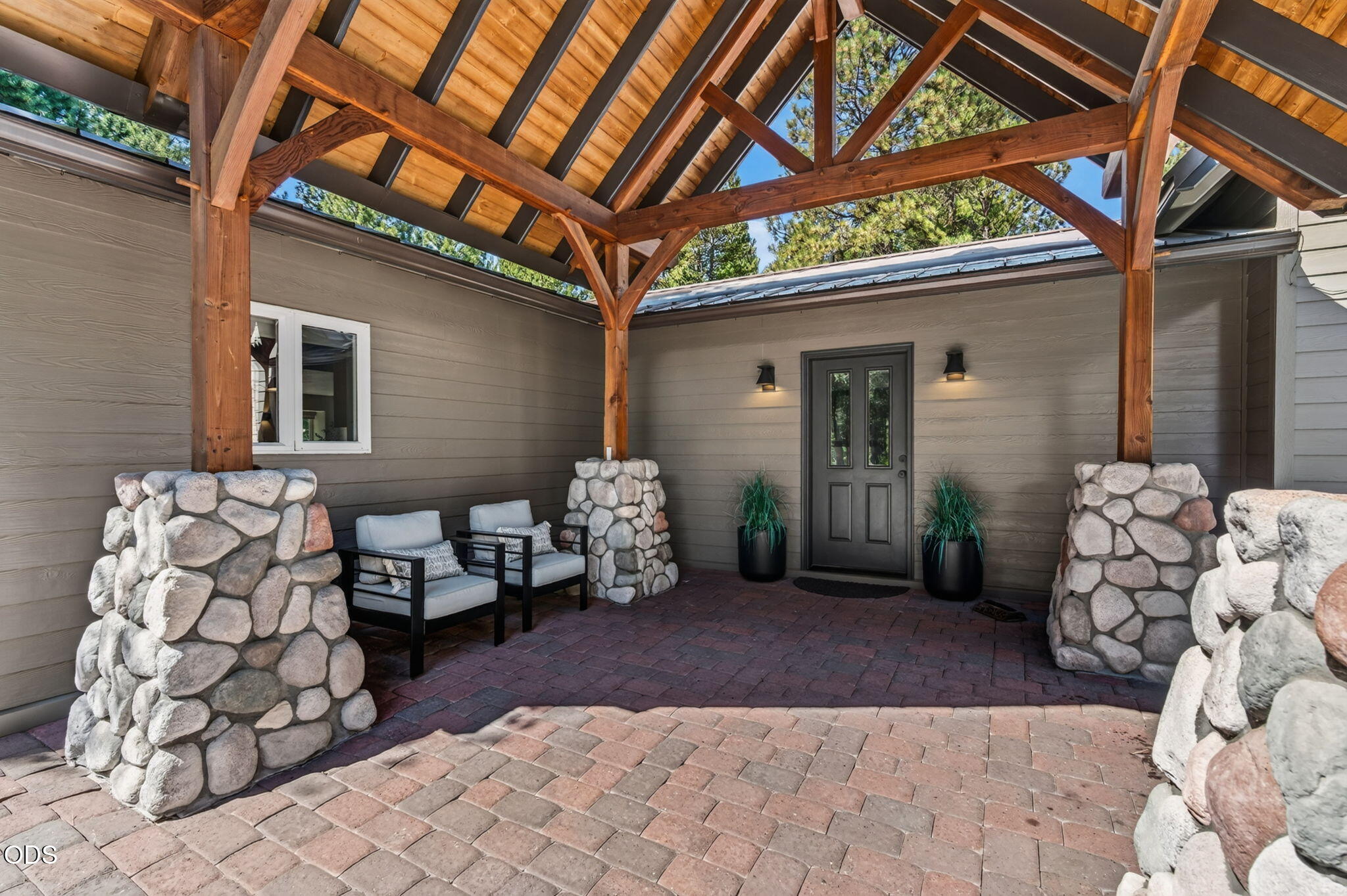 56743 Spring River Loop Bend, OR 97707 - Photo 25 of 33