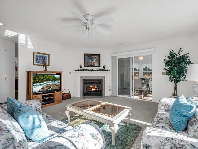 $424,000 | 24 Gray Wolf Lane, Hendersonville, NC 28792