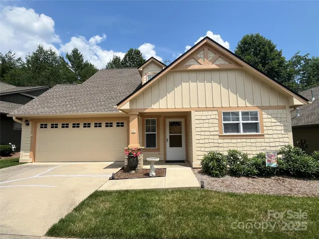 $424,000 | 24 Gray Wolf Lane, Hendersonville, NC 28792