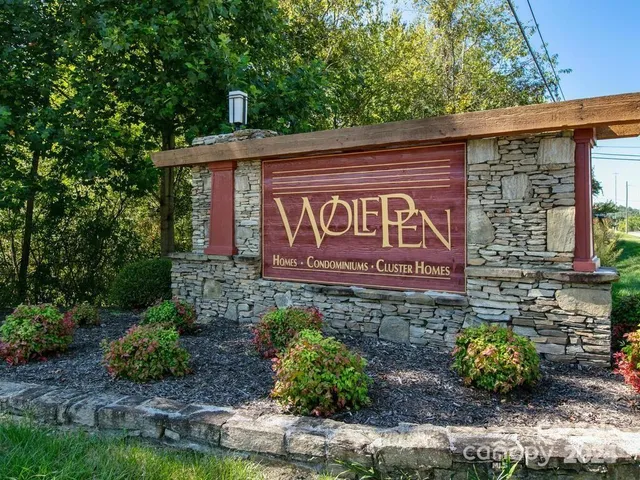 $424,000 | 24 Gray Wolf Lane, Hendersonville, NC 28792