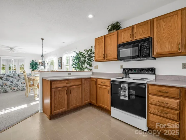 $424,000 | 24 Gray Wolf Lane, Hendersonville, NC 28792