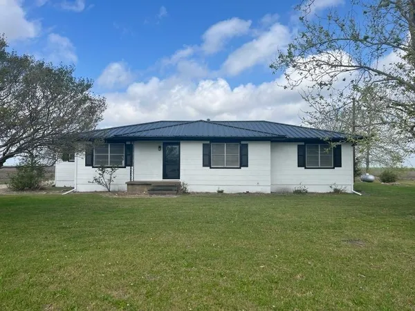 $2,000 | 1917 Farm To Market 308, Penelope, TX 76676