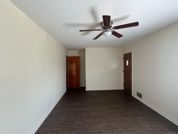 $2,000 | 1917 Farm To Market 308, Penelope, TX 76676