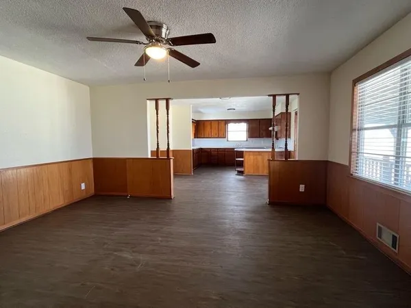 $2,000 | 1917 Farm To Market 308, Penelope, TX 76676