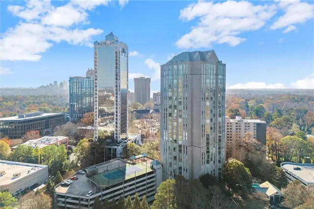 $300,000 | 2870 Pharr Ct S Northwest, Unit 2210, Atlanta, GA 30305