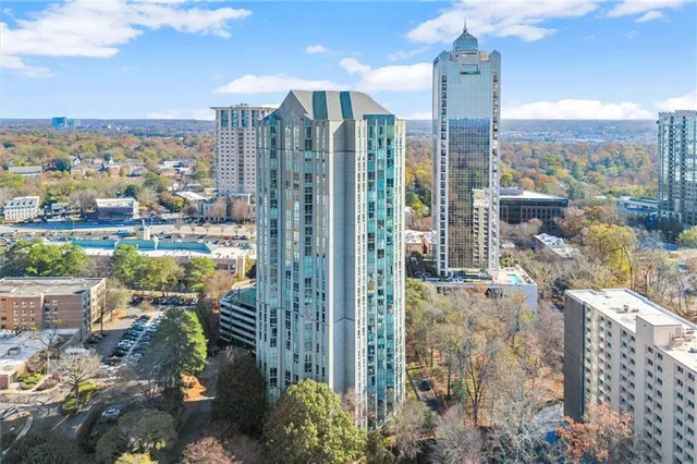 $300,000 | 2870 Pharr Ct S Northwest, Unit 2210, Atlanta, GA 30305