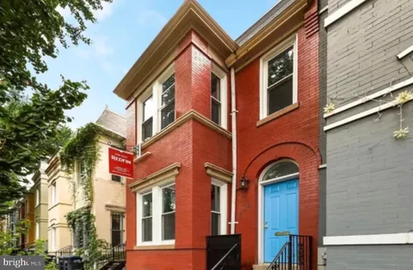 $4,495 | 768 Harvard Street Northwest, Washington, DC 20001