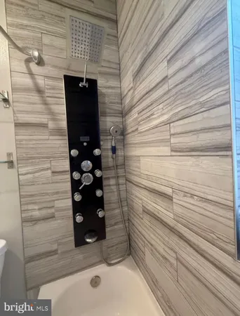 $4,495 | 768 Harvard Street Northwest, Washington, DC 20001