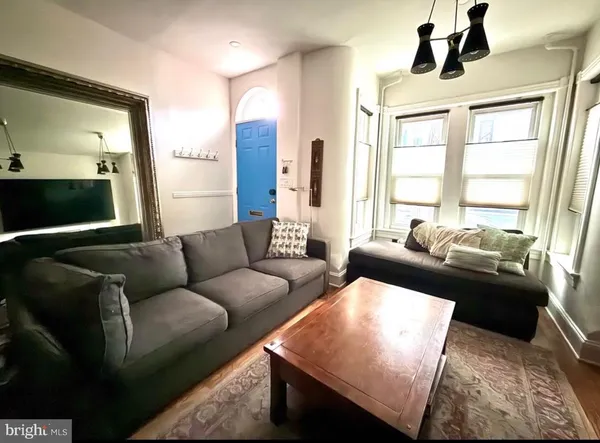 $4,495 | 768 Harvard Street Northwest, Washington, DC 20001