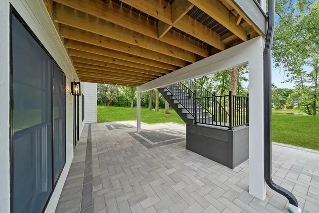 $2,200,000 | 15W670 83rd Street, Burr Ridge, IL 60527