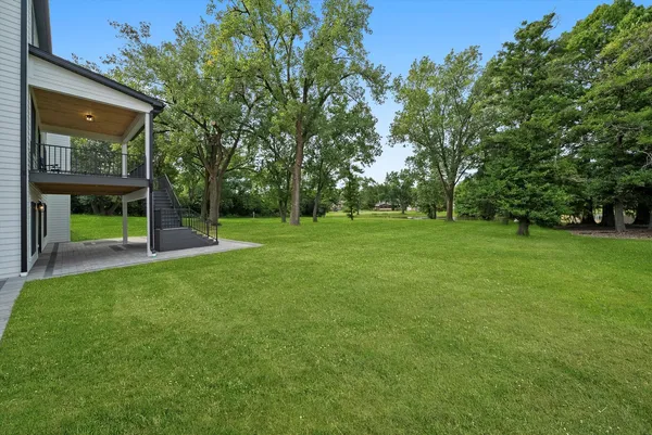 $2,100,000 | 15W670 83rd Street, Burr Ridge, IL 60527