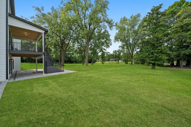 $2,200,000 | 15W670 83rd Street, Burr Ridge, IL 60527