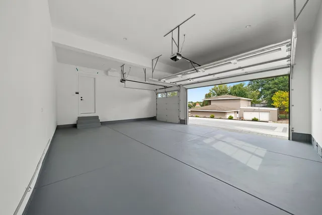 $2,200,000 | 15W670 83rd Street, Burr Ridge, IL 60527