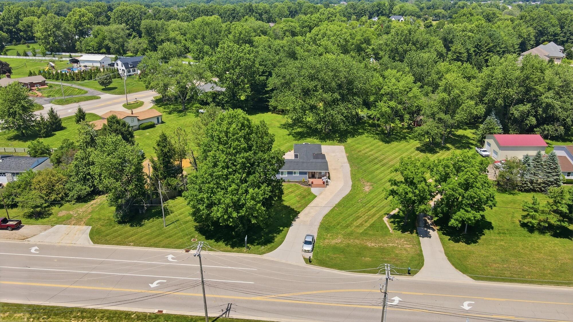 6401 Big Walnut Road Galena, OH 43021 - Photo 4 of 36 009
