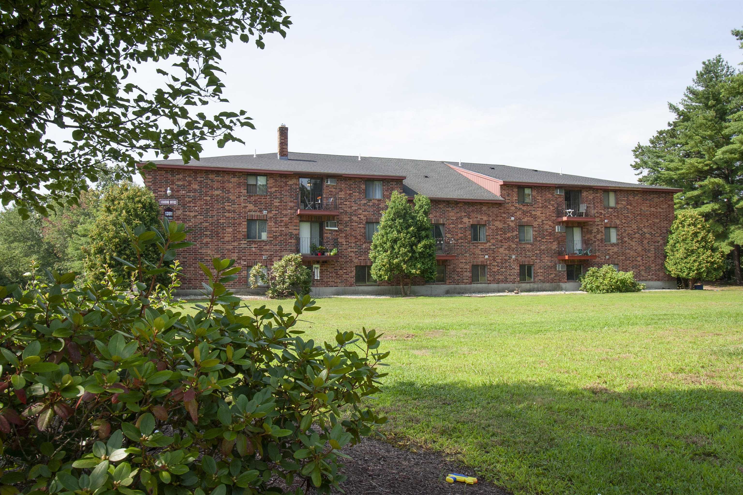 1301 Bodwell Road, Unit 22 Manchester, NH 03109 - Photo 3 of 25