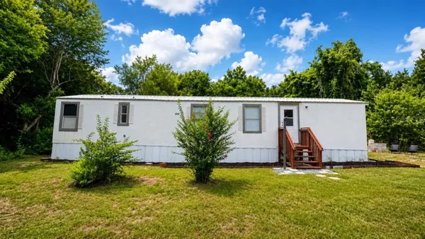 $285,000 | 24325 Southwest 46th Avenue, Newberry, FL 32669