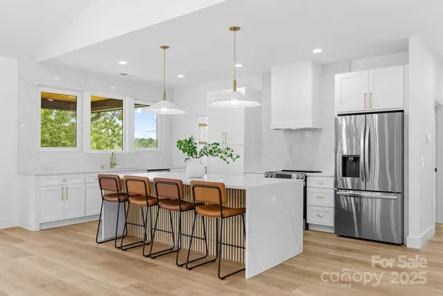 $699,000 | 68 Fullam Lane, Mills River, NC 28759