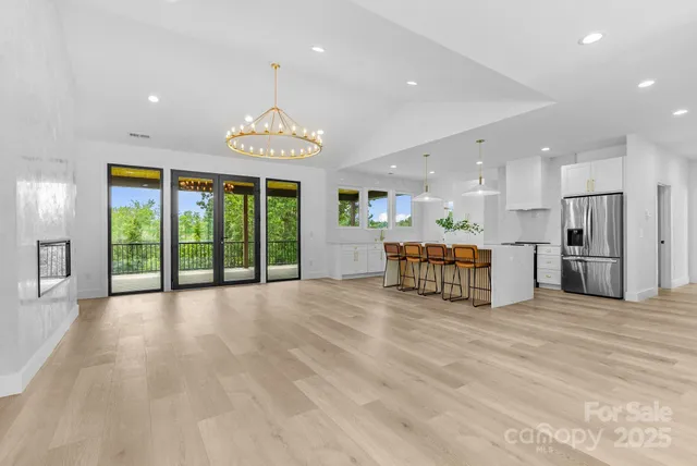 $699,000 | 68 Fullam Lane, Mills River, NC 28759