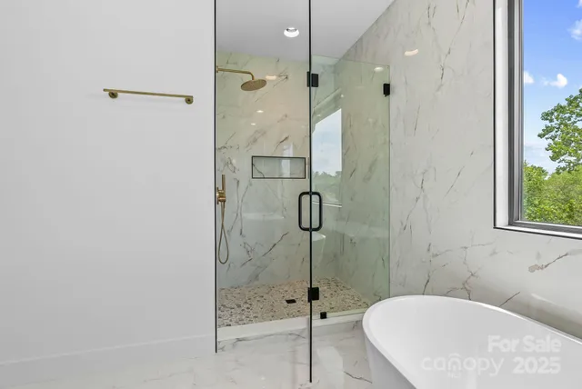 $699,000 | 68 Fullam Lane, Mills River, NC 28759