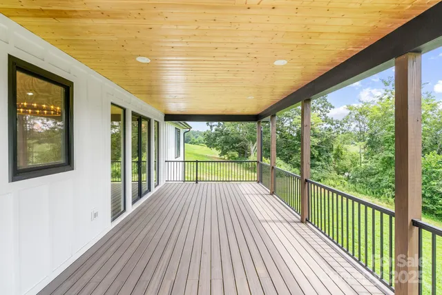 $699,000 | 68 Fullam Lane, Mills River, NC 28759