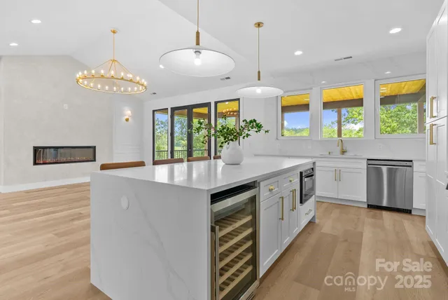 $699,000 | 68 Fullam Lane, Mills River, NC 28759