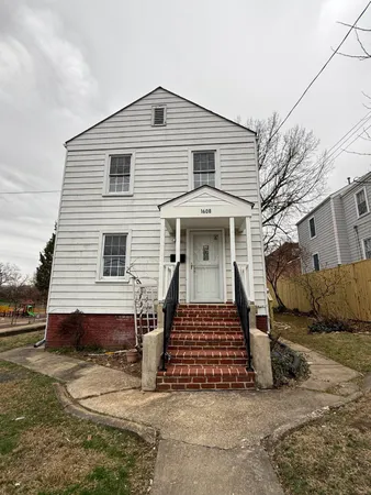 $3,495 | 1608 13th Road South, Arlington, VA 22204