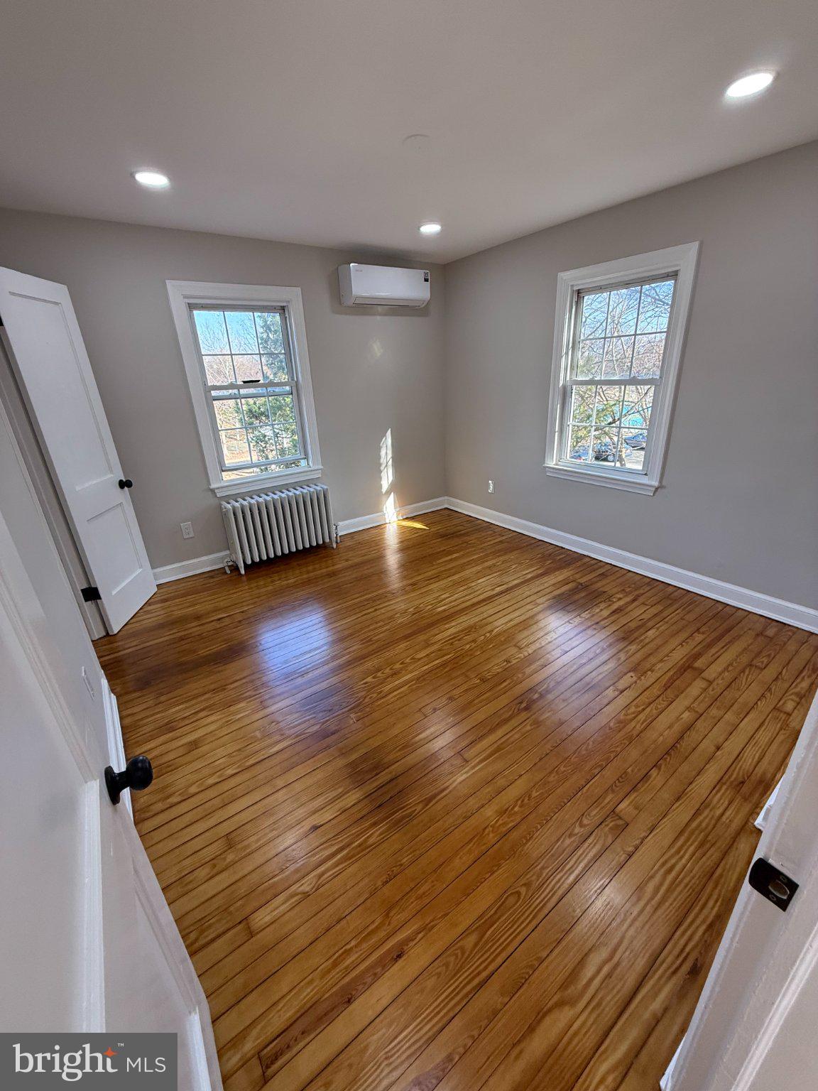 1608 13th Road South Arlington, VA 22204 - Photo 8 of 16 Bright and airy room with hardwood floors.
