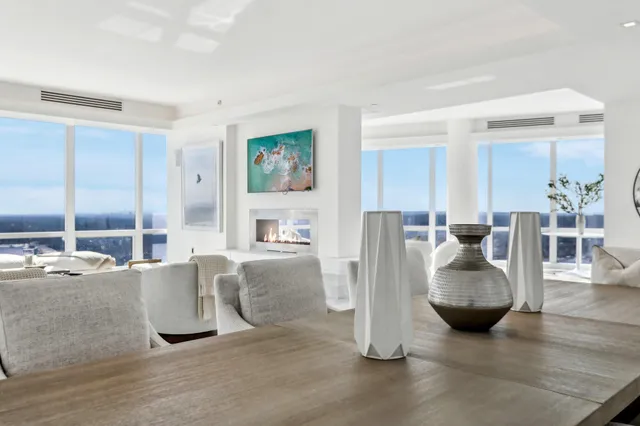 $9,900,000 | 5 Renaissance Square, Unit PH41 ENT, White Plains, NY 10601