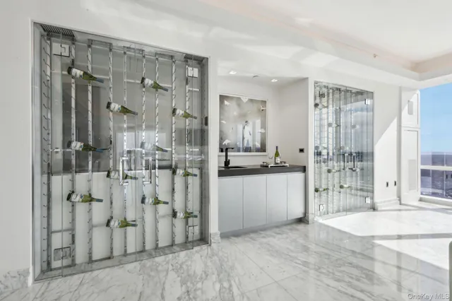 $9,900,000 | 5 Renaissance Square, Unit PH41 ENT, White Plains, NY 10601