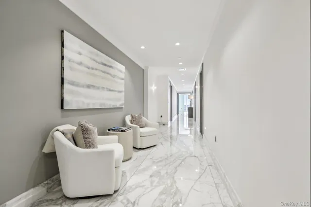 $9,900,000 | 5 Renaissance Square, Unit PH41 ENT, White Plains, NY 10601