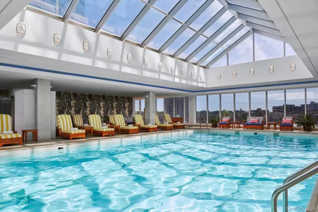 $9,900,000 | 5 Renaissance Square, Unit PH41 ENT, White Plains, NY 10601