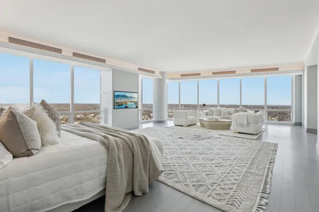 $9,900,000 | 5 Renaissance Square, Unit PH41 ENT, White Plains, NY 10601