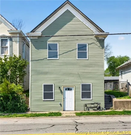$289,900 | 914 West Main Street, New Albany, IN 47150